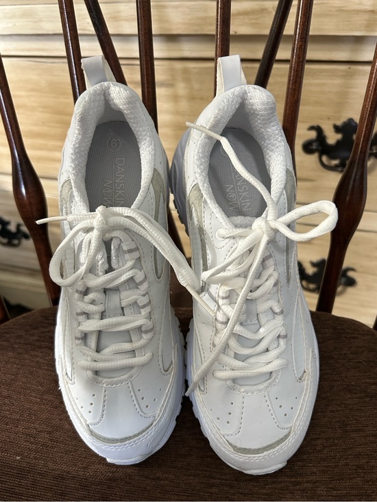Danskin Now Shoes - Danskin Now White Lace-Up Platform Sneakers Women’s Size 6